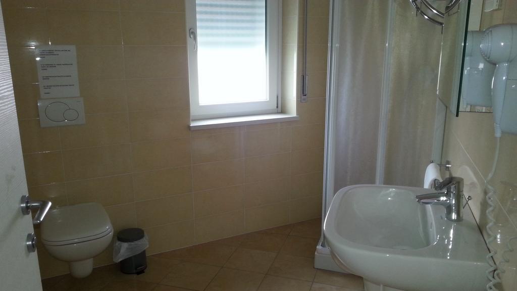 Appartamento Villa Tony Lazise Dış mekan fotoğraf