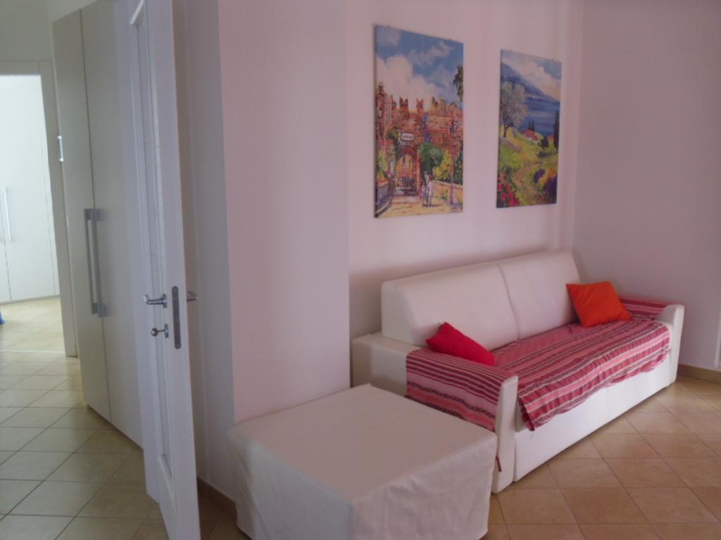 Appartamento Villa Tony Lazise Oda fotoğraf