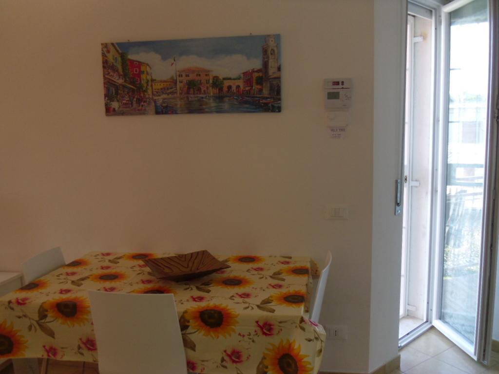 Appartamento Villa Tony Lazise Oda fotoğraf
